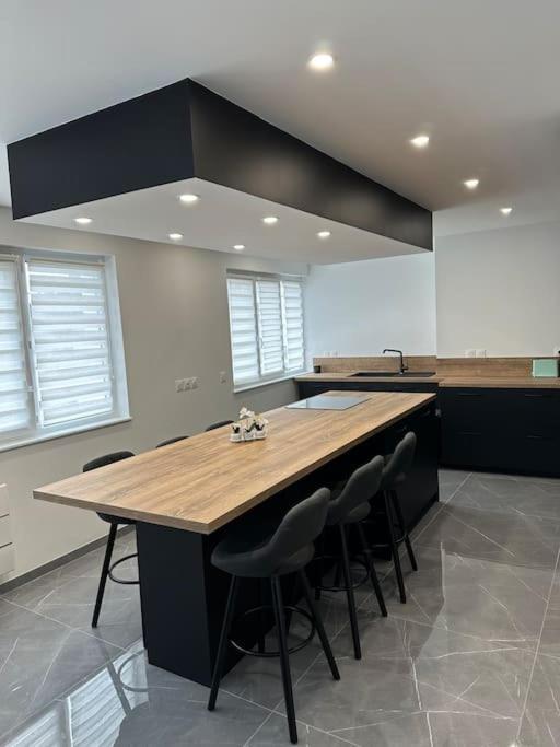 Appartement Lahoucine Boulogne-sur-Mer Exteriör bild